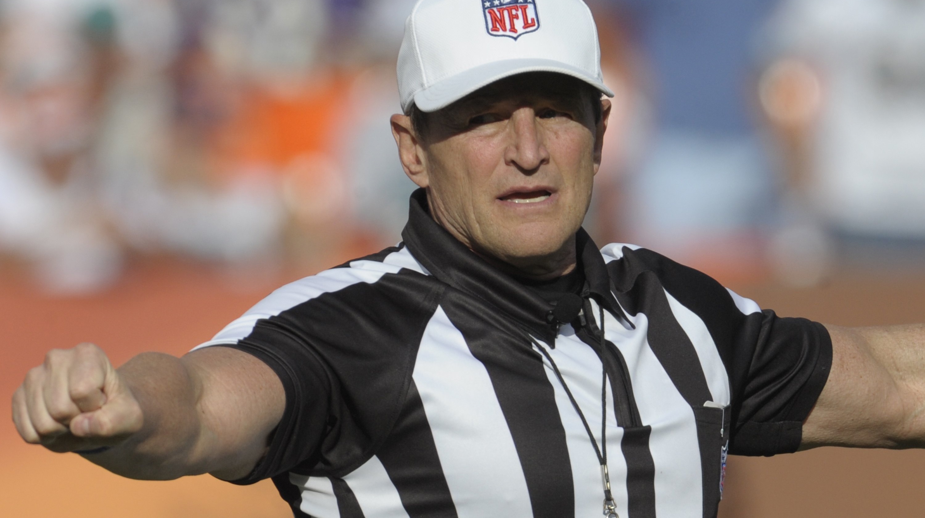 Buff NFL referee Ed Hochuli calling it a career | wcnc.com